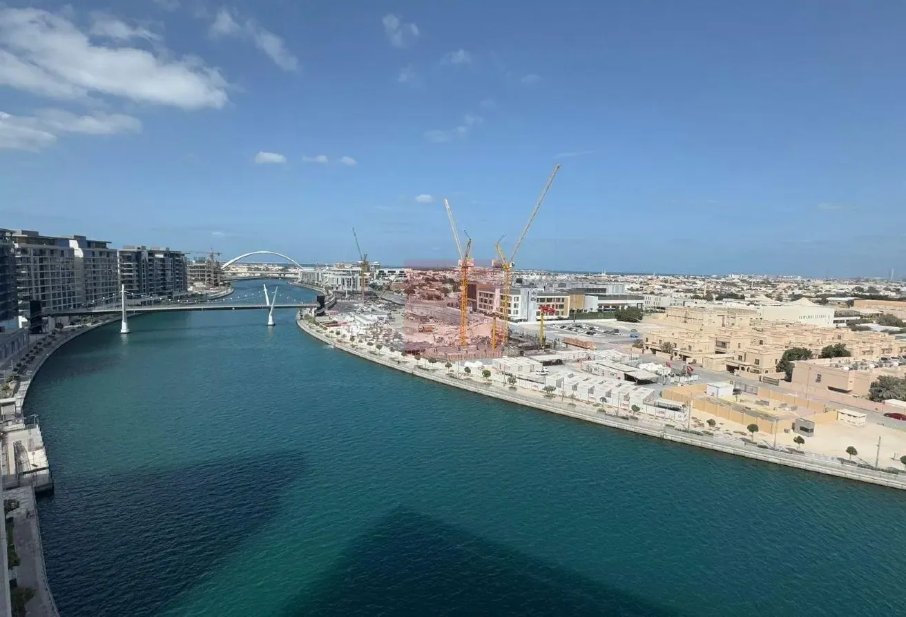 Brand new/Canal,Burj view/2BR+Maidroom