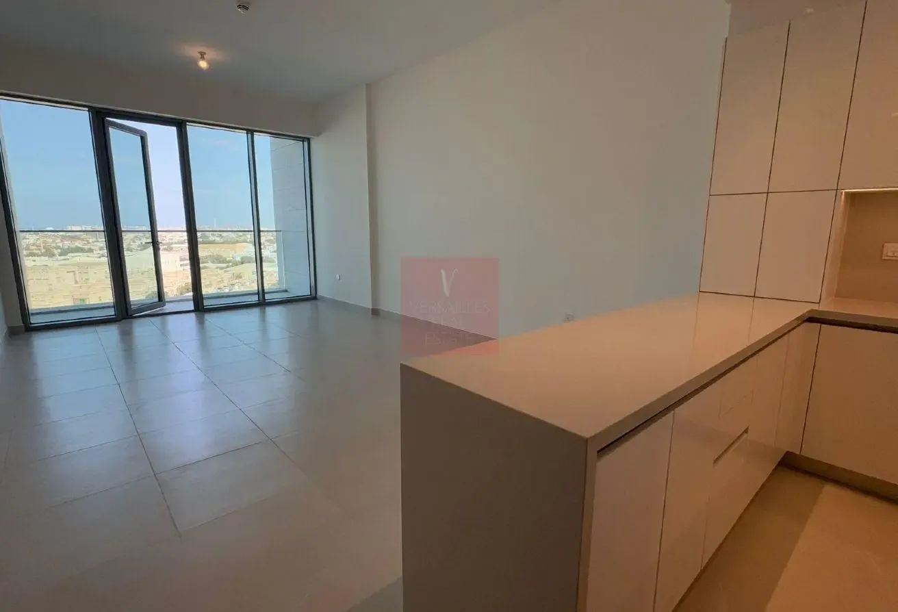 Brand new/Canal,Burj view/2BR+Maidroom