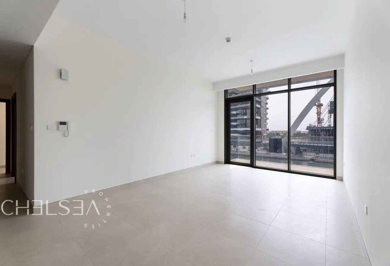 BRAND NEW | FULL CANAL VIEW | PRIME LOCATION