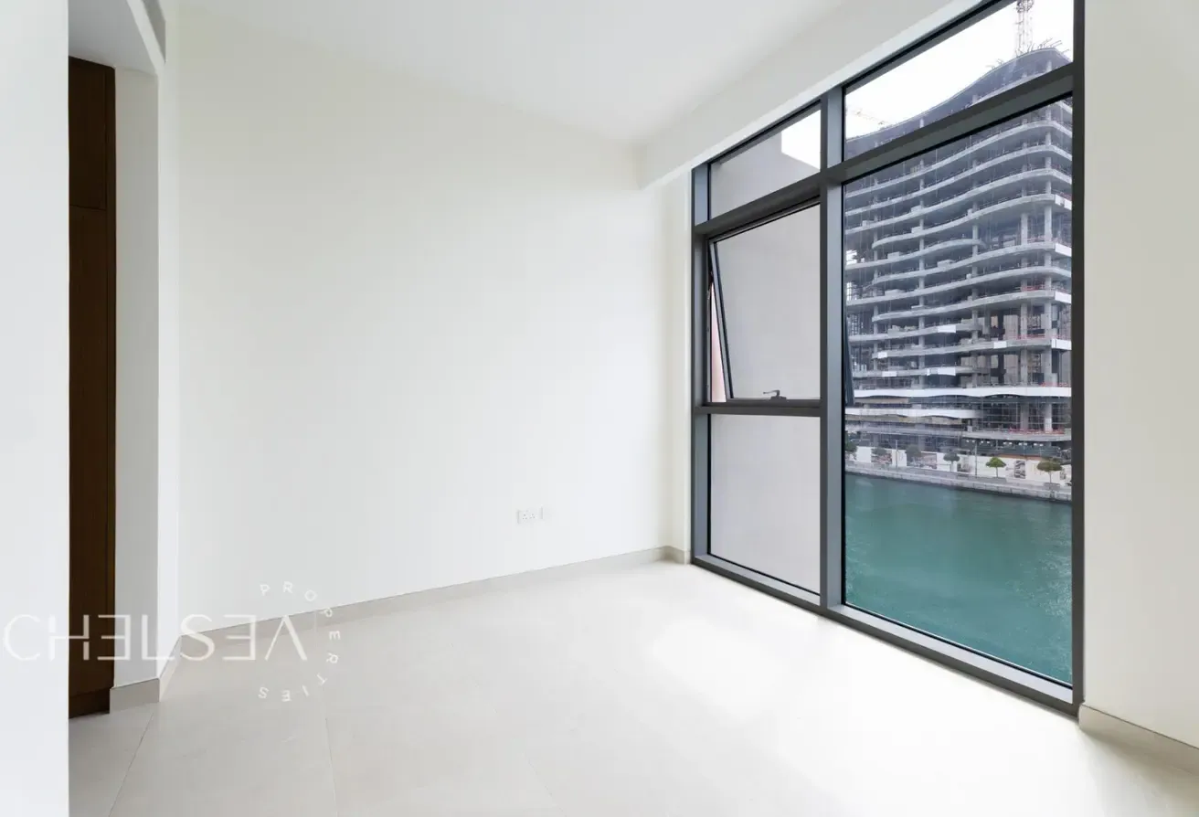 BRAND NEW | FULL CANAL VIEW | PRIME LOCATION