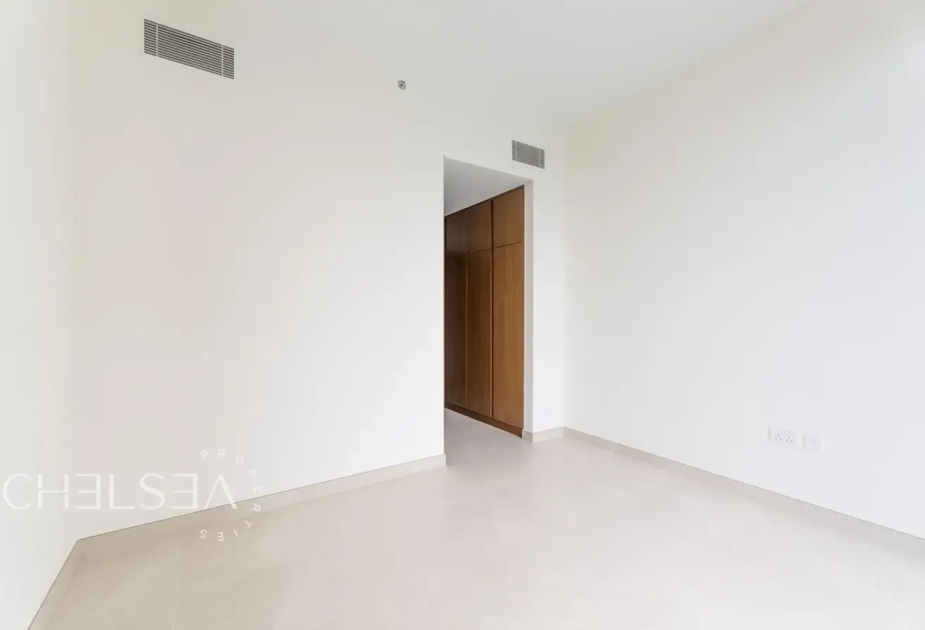 BRAND NEW | FULL CANAL VIEW | PRIME LOCATION