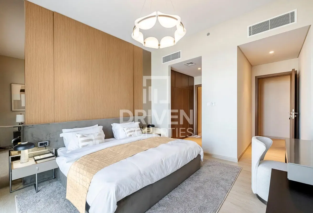 Well-managed and Vacant Apt with Full Canal View