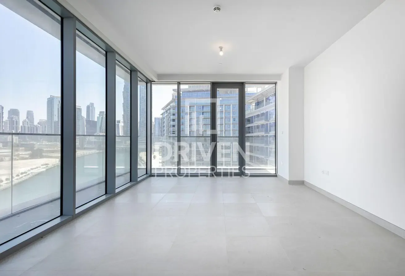 Huge Apt plus Maids Room | Corner with Burj View