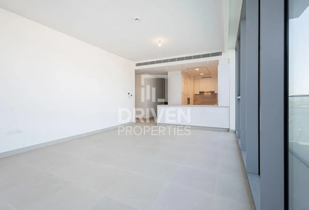 Huge Apt plus Maids Room | Corner with Burj View
