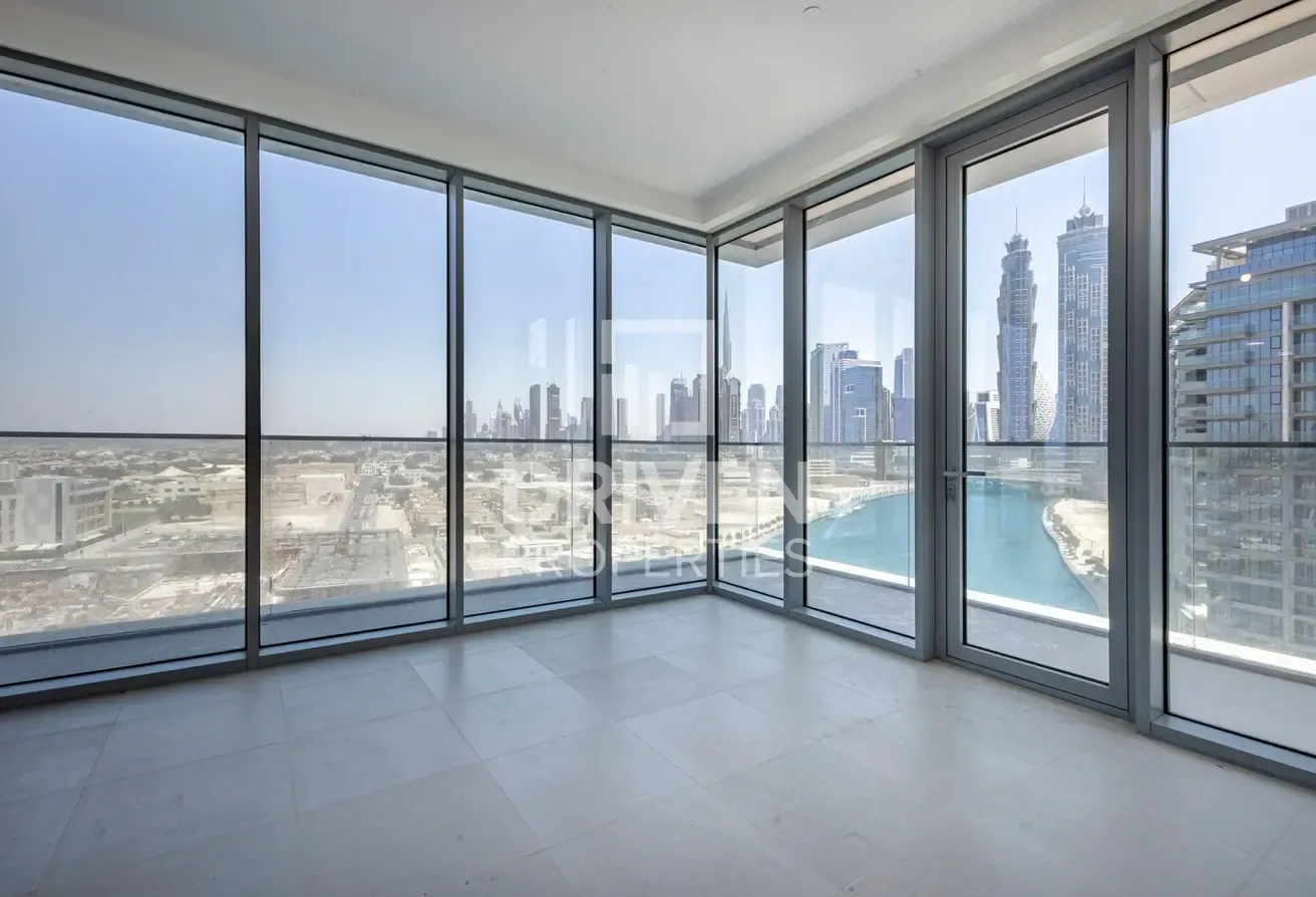 Huge Apt plus Maids Room | Corner with Burj View