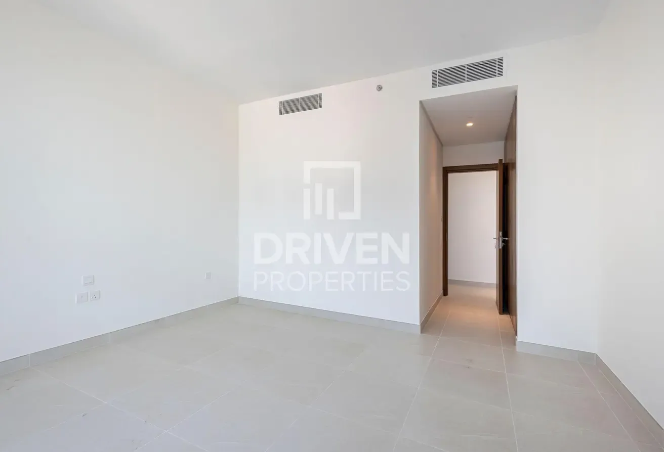 Huge Apt plus Maids Room | Corner with Burj View