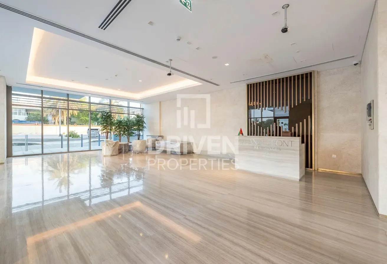 Brand New and Vacant Apt with Canal View
