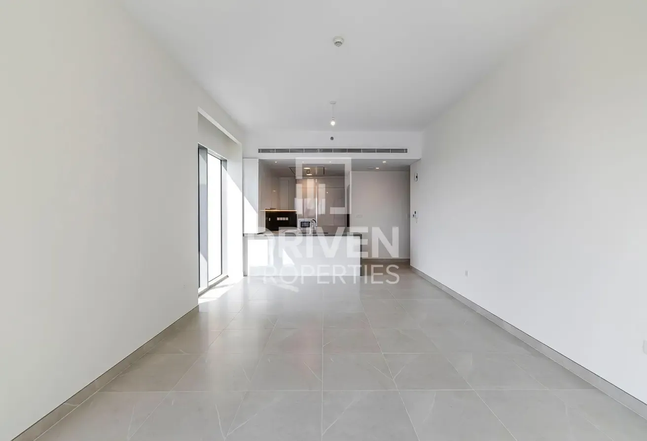 Brand New and Vacant Apt with Canal View