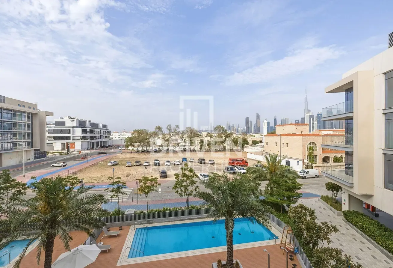 Burj Khalifa View | Lavish Living | Furnished