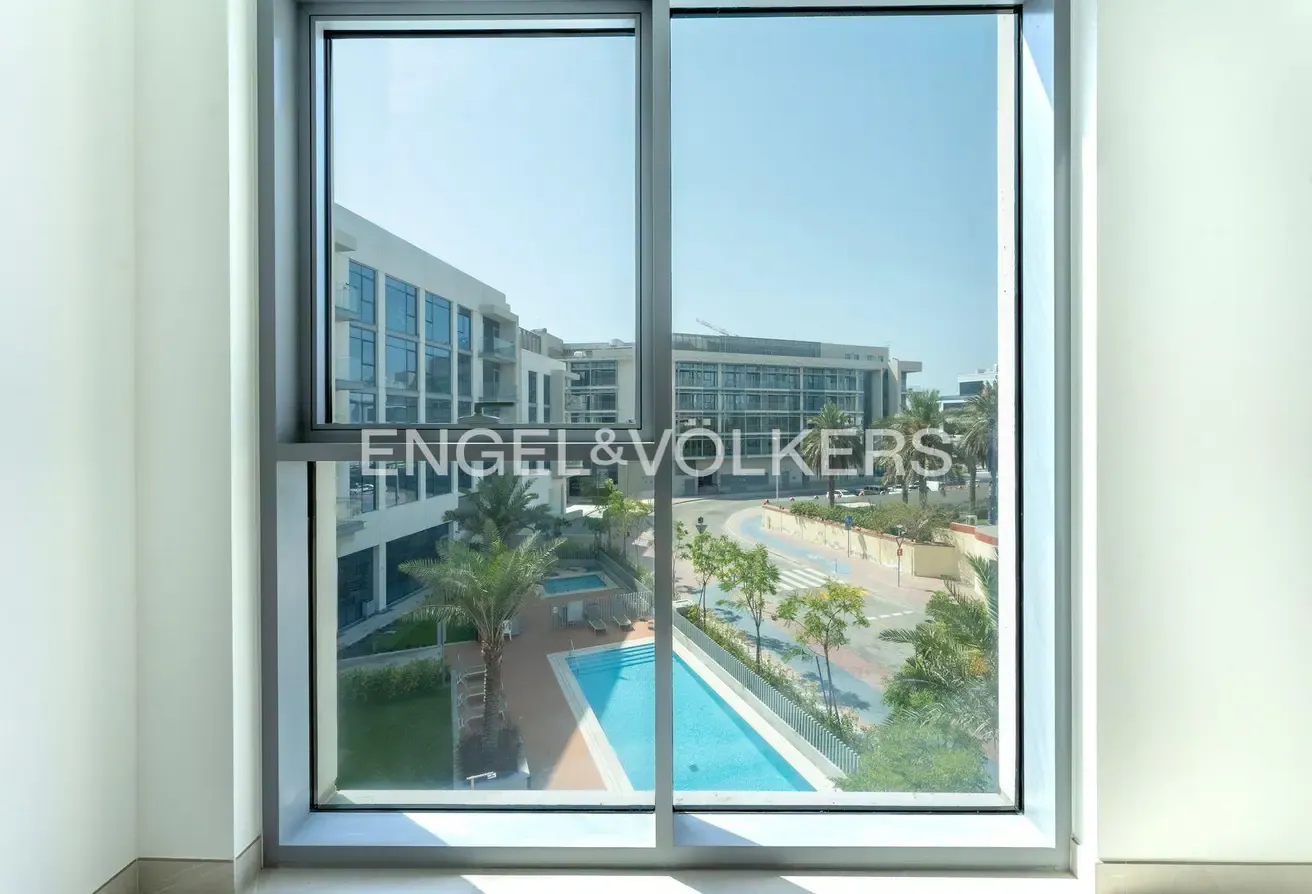 Burj Khalifa View | Corner Layout | Available July