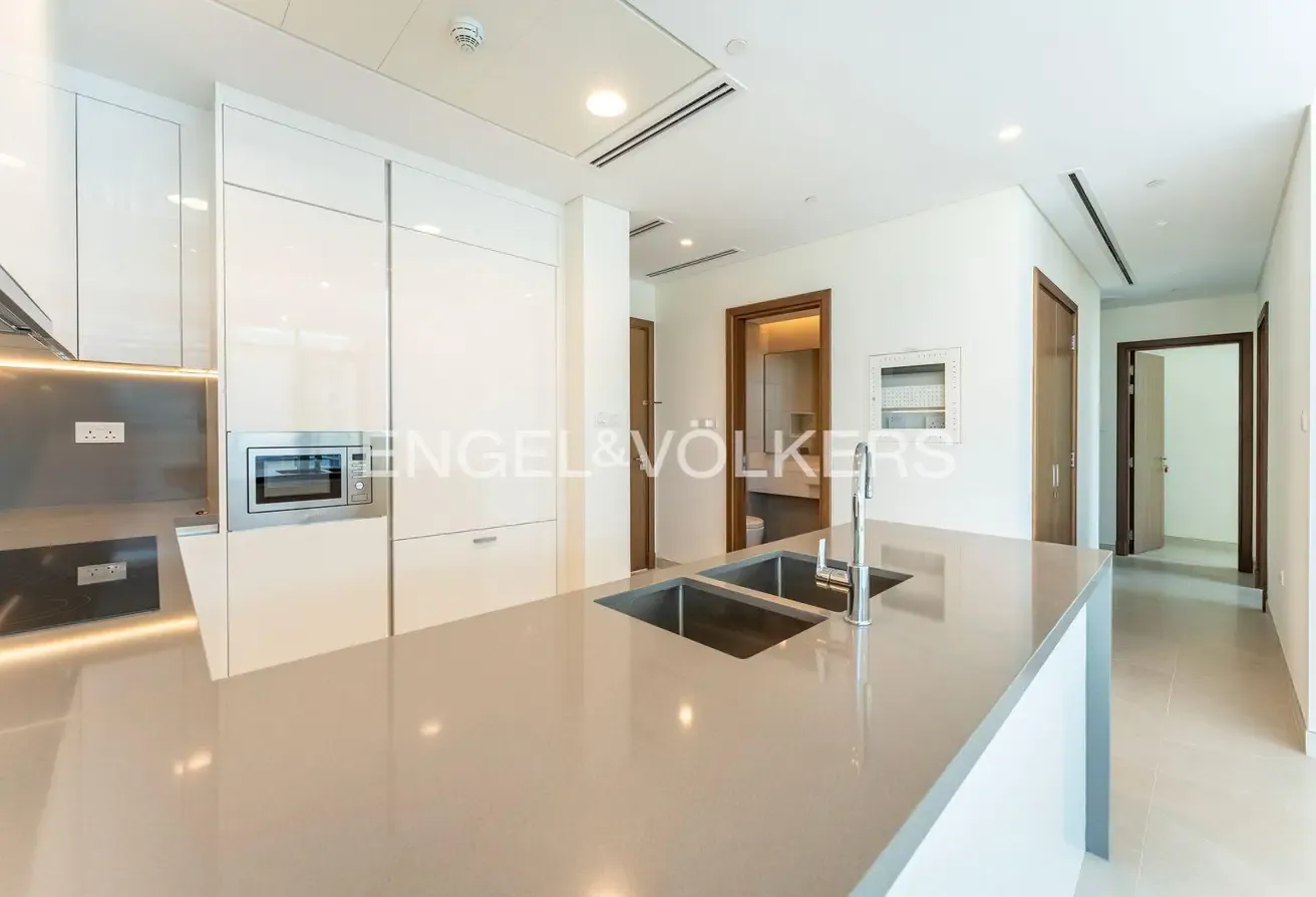 Burj Khalifa View | Corner Layout | Available July