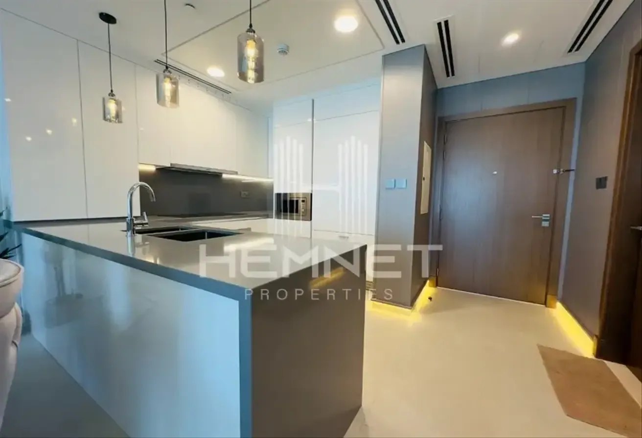 Fully Furnished | Upgraded | Canal View