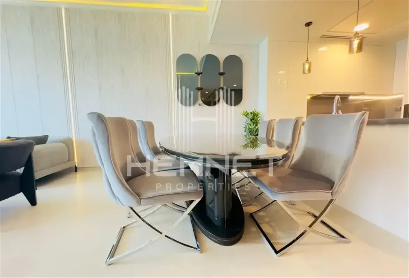 Fully Furnished | Upgraded | Canal View