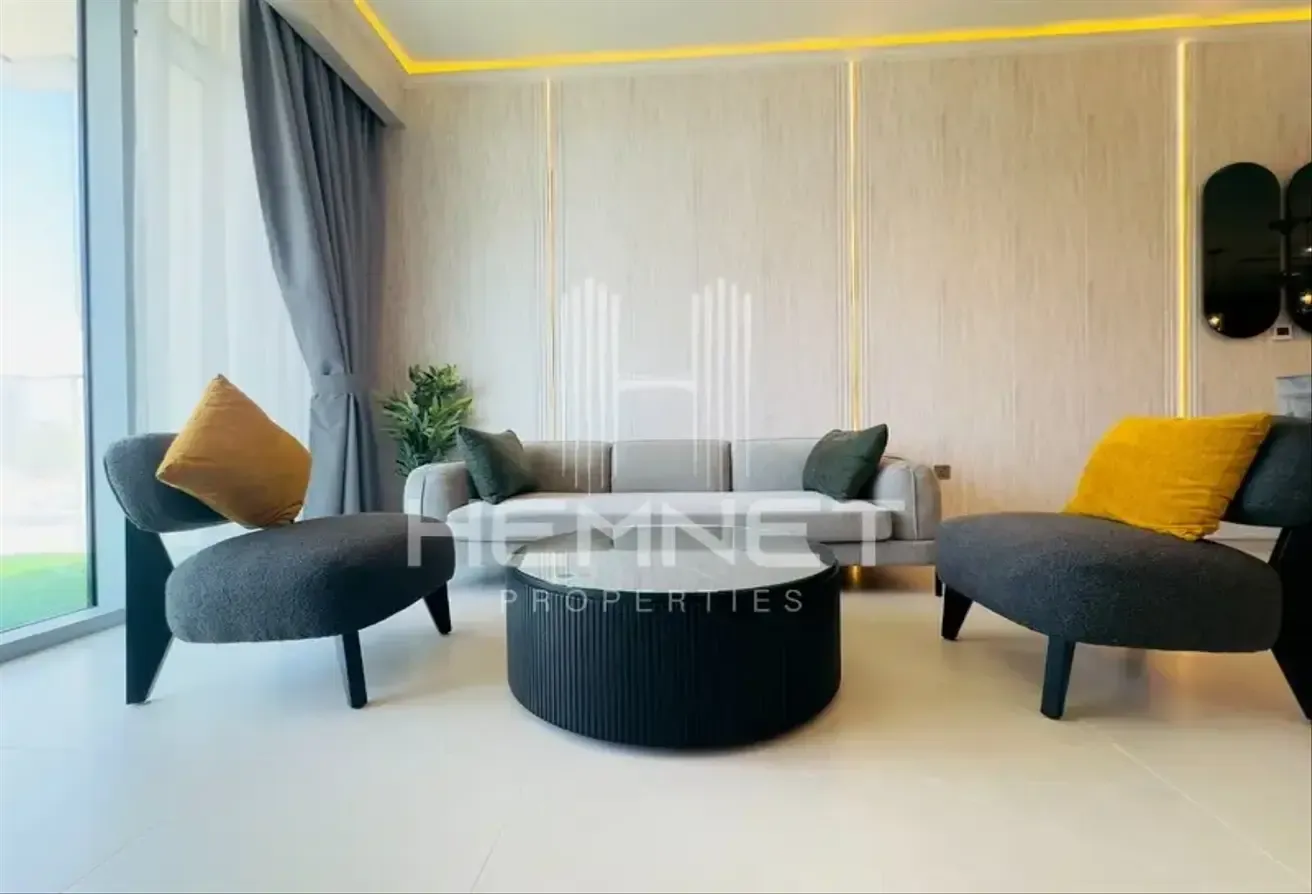 Fully Furnished | Upgraded | Canal View