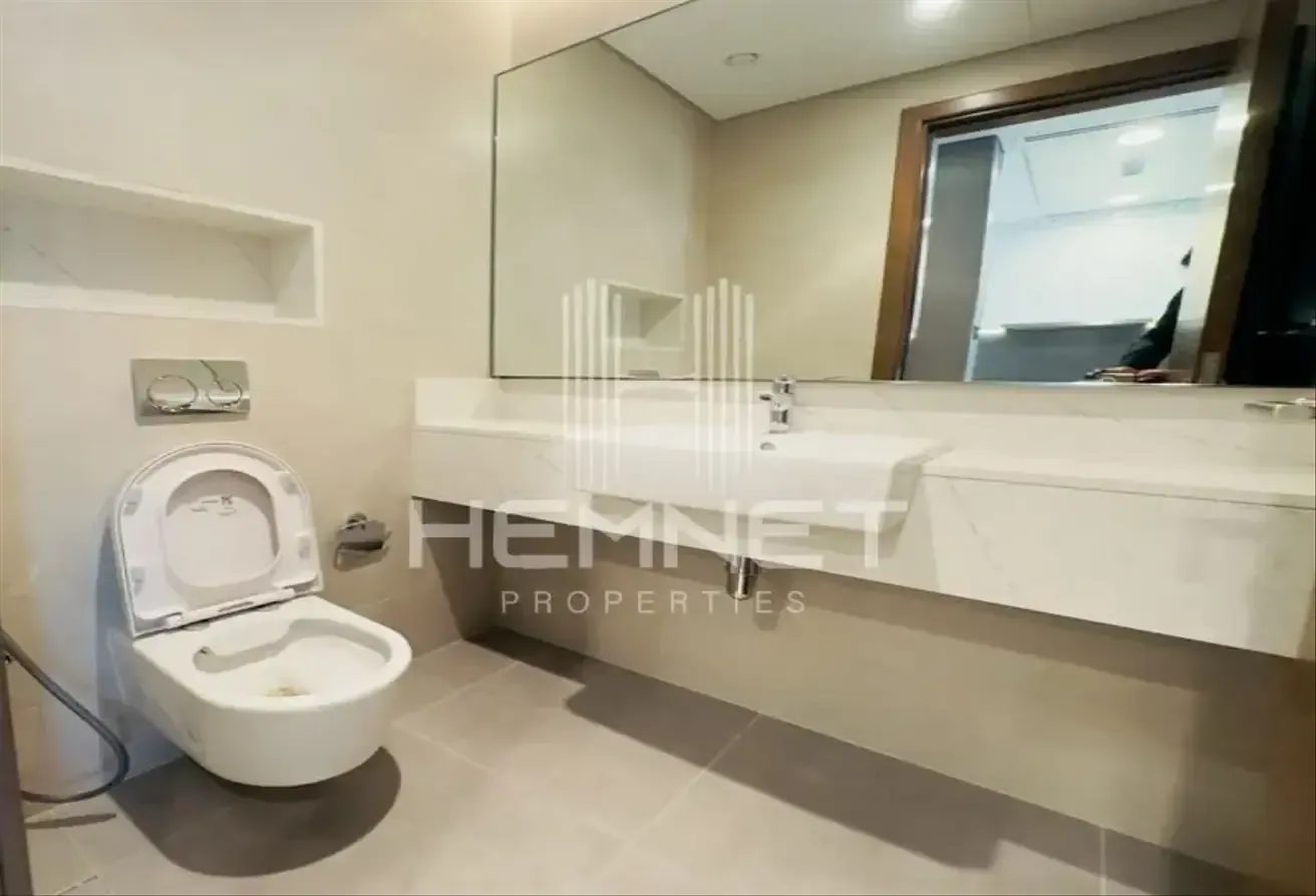 Fully Furnished | Upgraded | Canal View