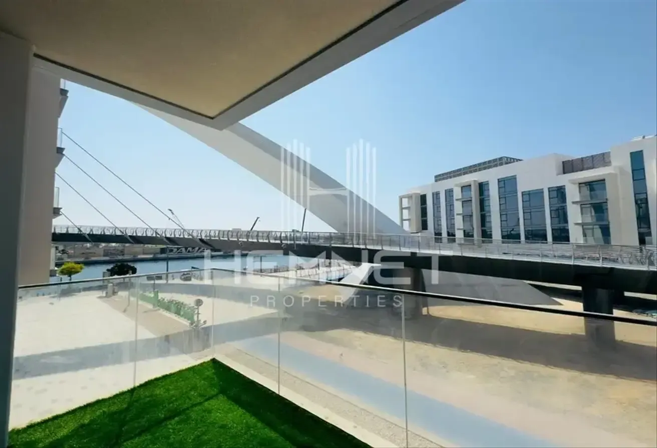 Fully Furnished | Upgraded | Canal View