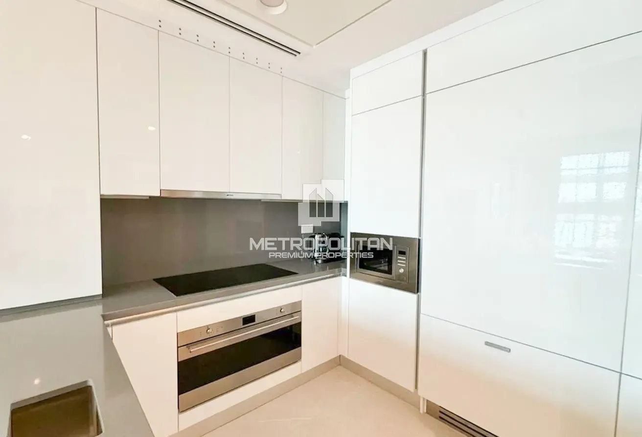 Upgraded Canal View| Fully Furnished| Large Layout