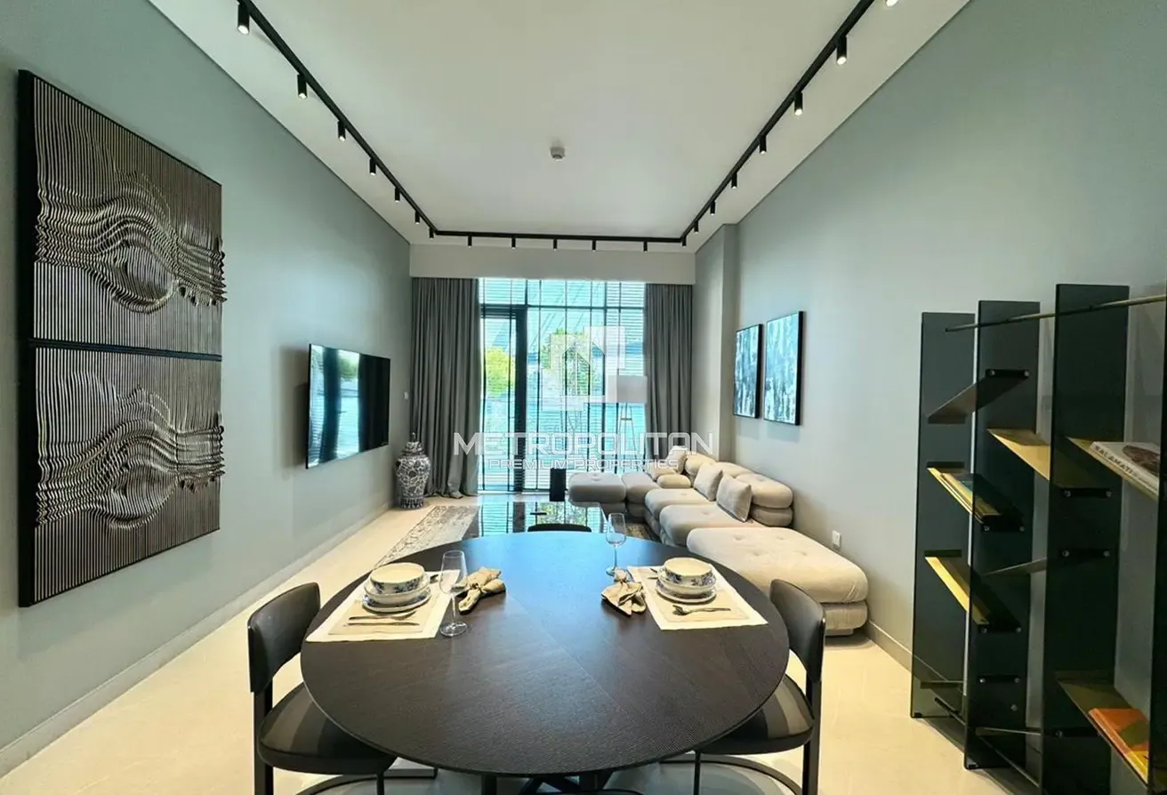 Upgraded Canal View| Fully Furnished| Large Layout