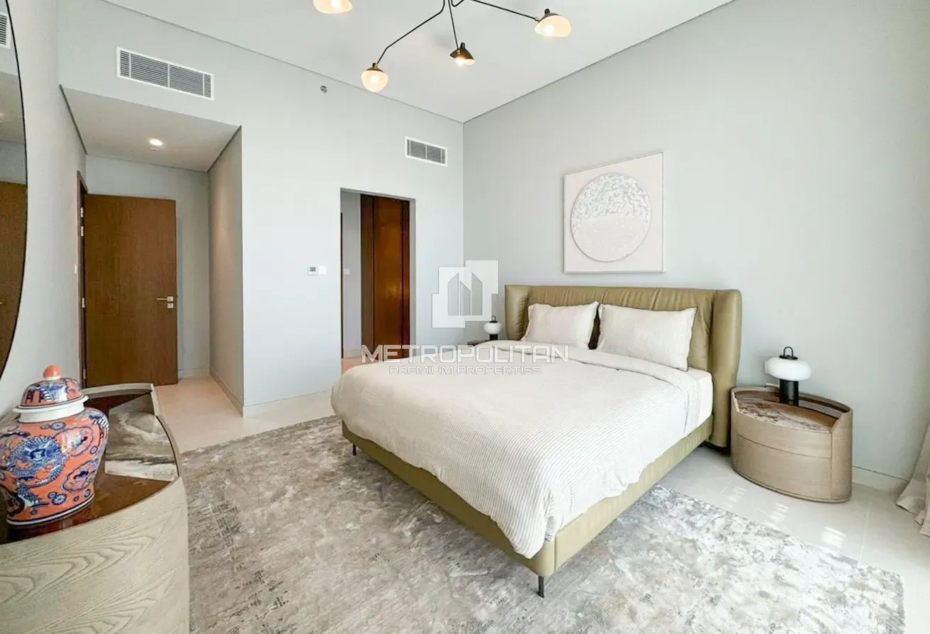 Upgraded Canal View| Fully Furnished| Large Layout