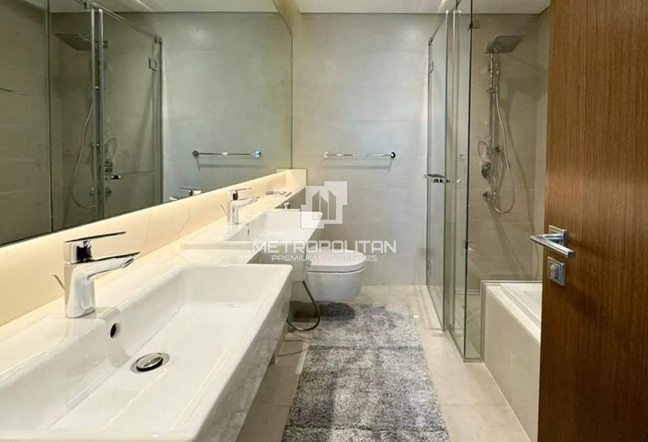 Upgraded Canal View| Fully Furnished| Large Layout