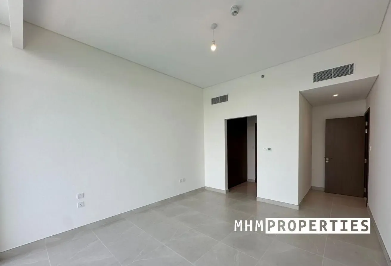 TOP FLOOR | FULL CANAL VIEW | CORNER