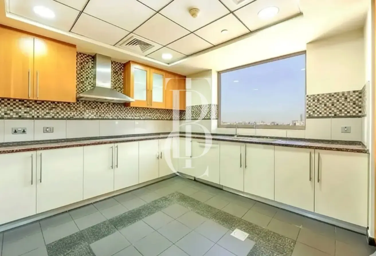 Upgraded | Sea views | Vacant Now