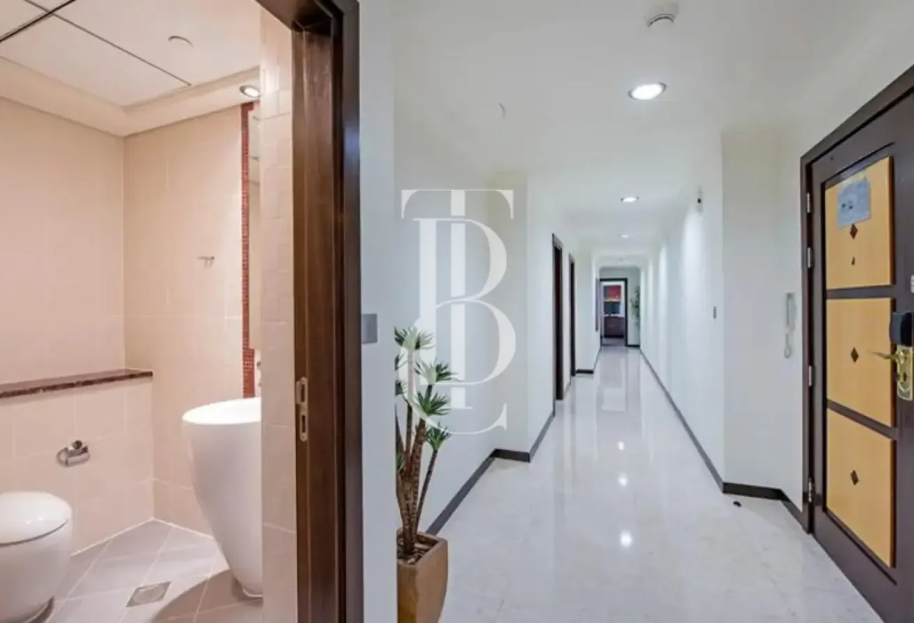 Upgraded | Sea views | Vacant Now