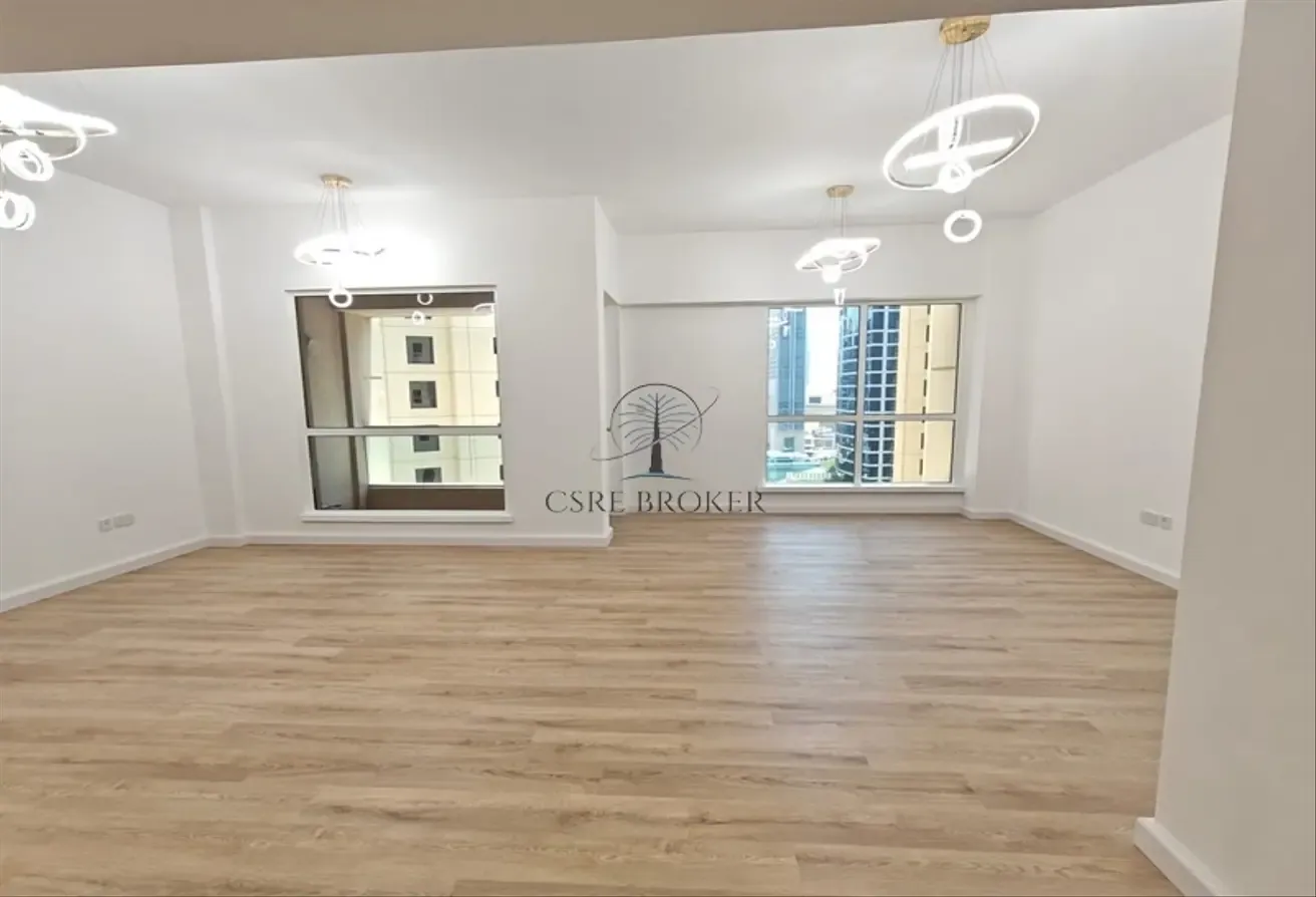 Spacious | Upgraded | Ready to move in