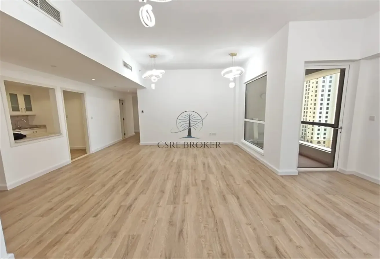 Spacious | Upgraded | Ready to move in