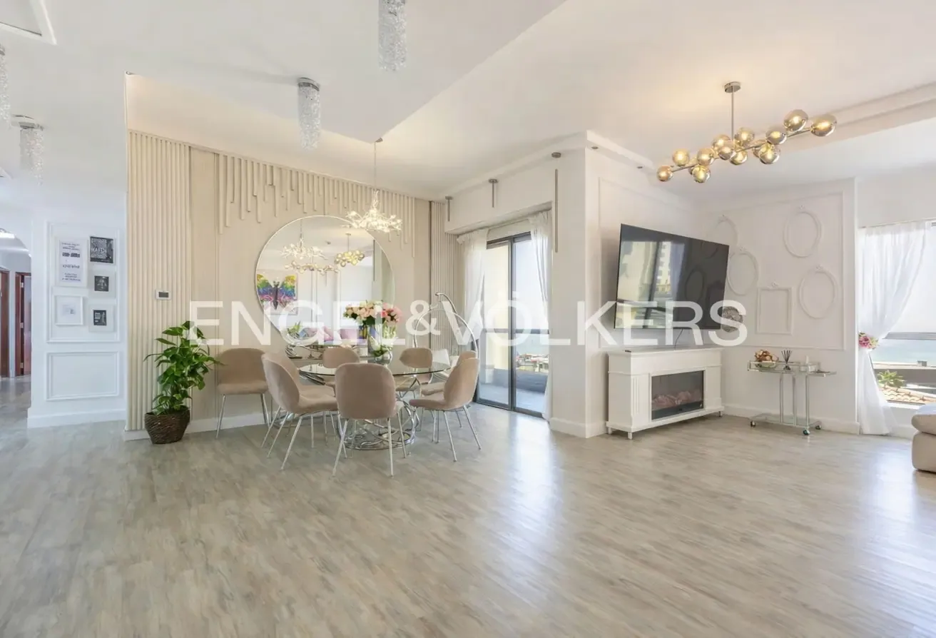 Fully Furnished I Upgraded I Low Floor I Sea View