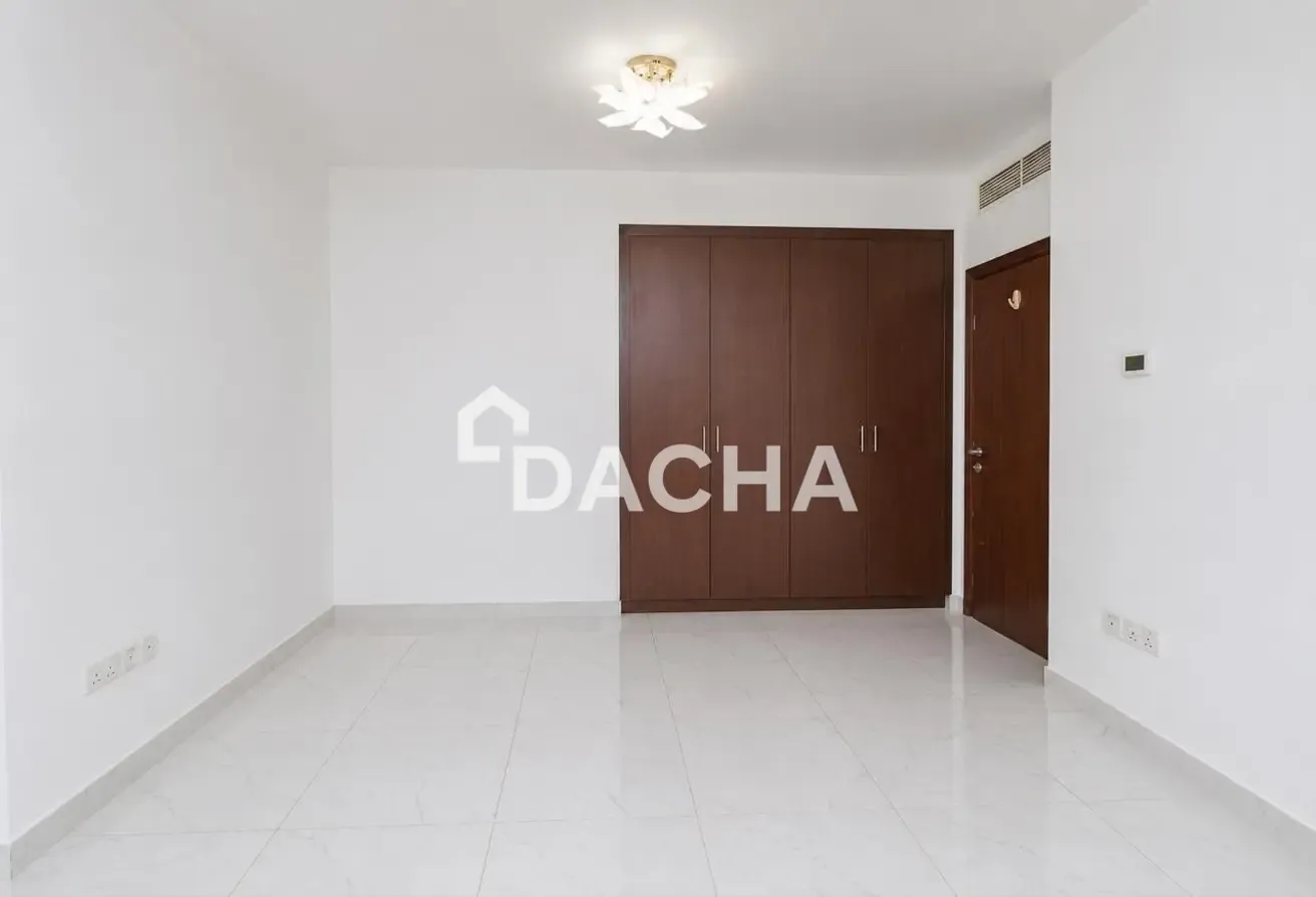 Up to 3-4chqs | Bright | Upgraded | 3BR+Maids