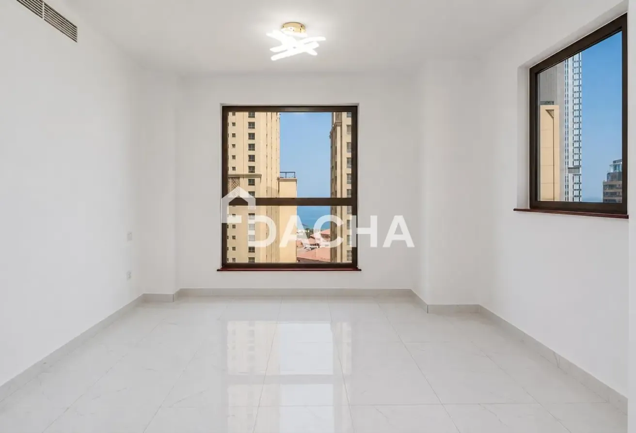 Up to 3-4chqs | Bright | Upgraded | 3BR+Maids