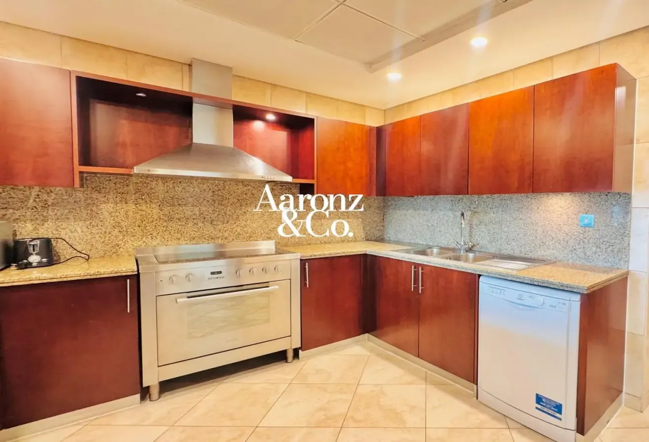 Vacant | Mid Floor | Sea View | 3 Plus Maid