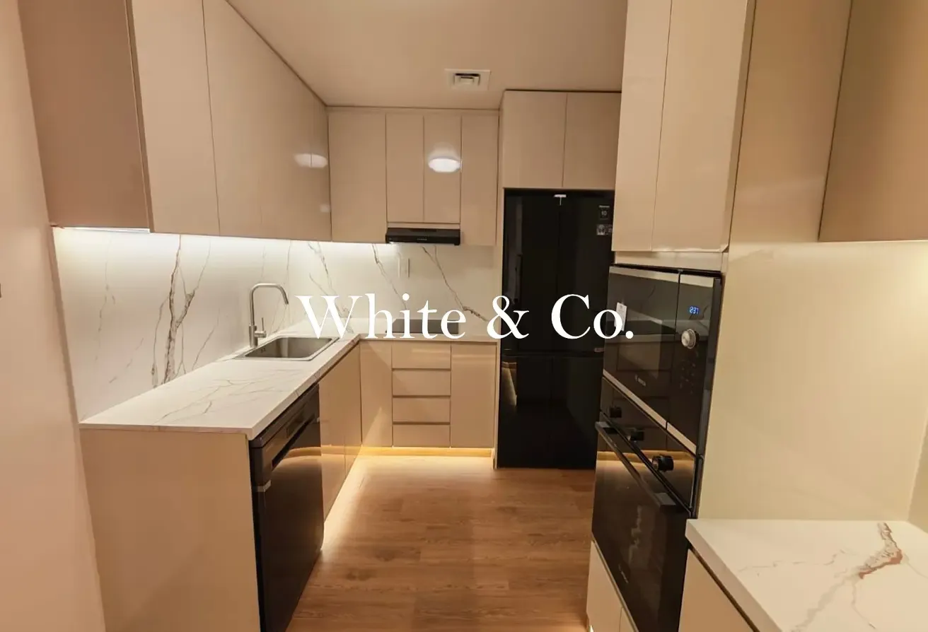 Vacant Now | Upgraded Unit | Very Hot Unit