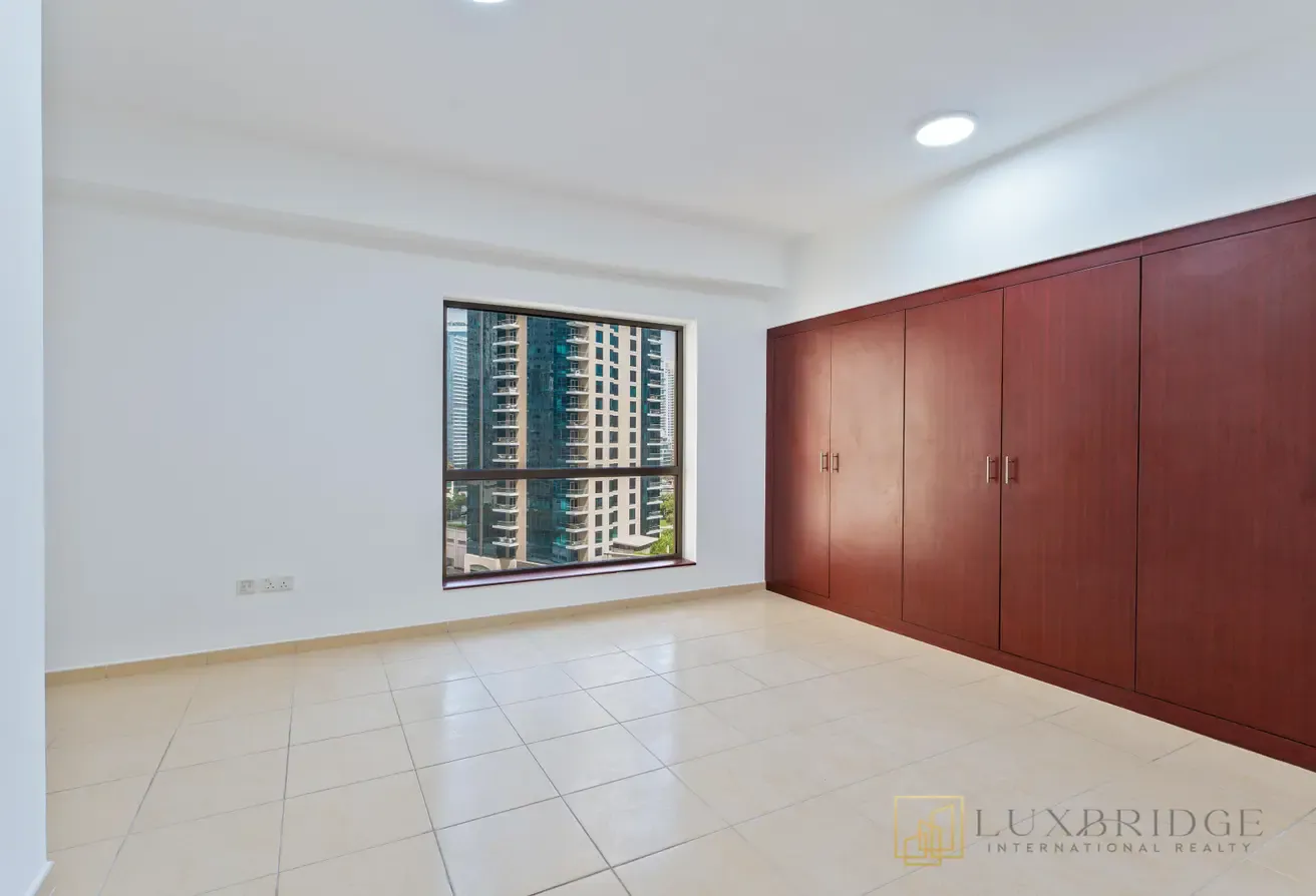Unfurnished | Sea View | Prime Location