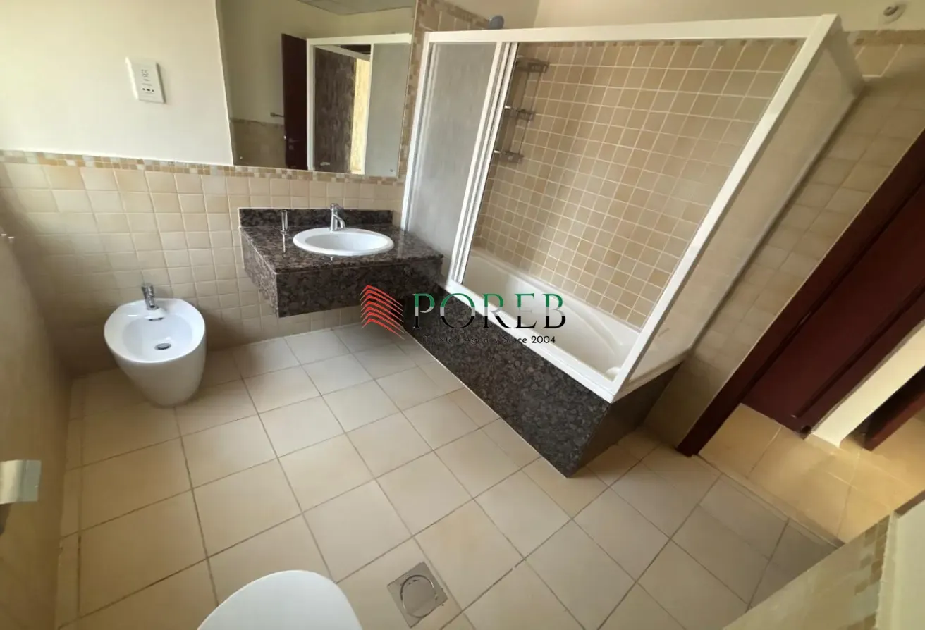 Spacious 3BR | Unfurnished | Vacant