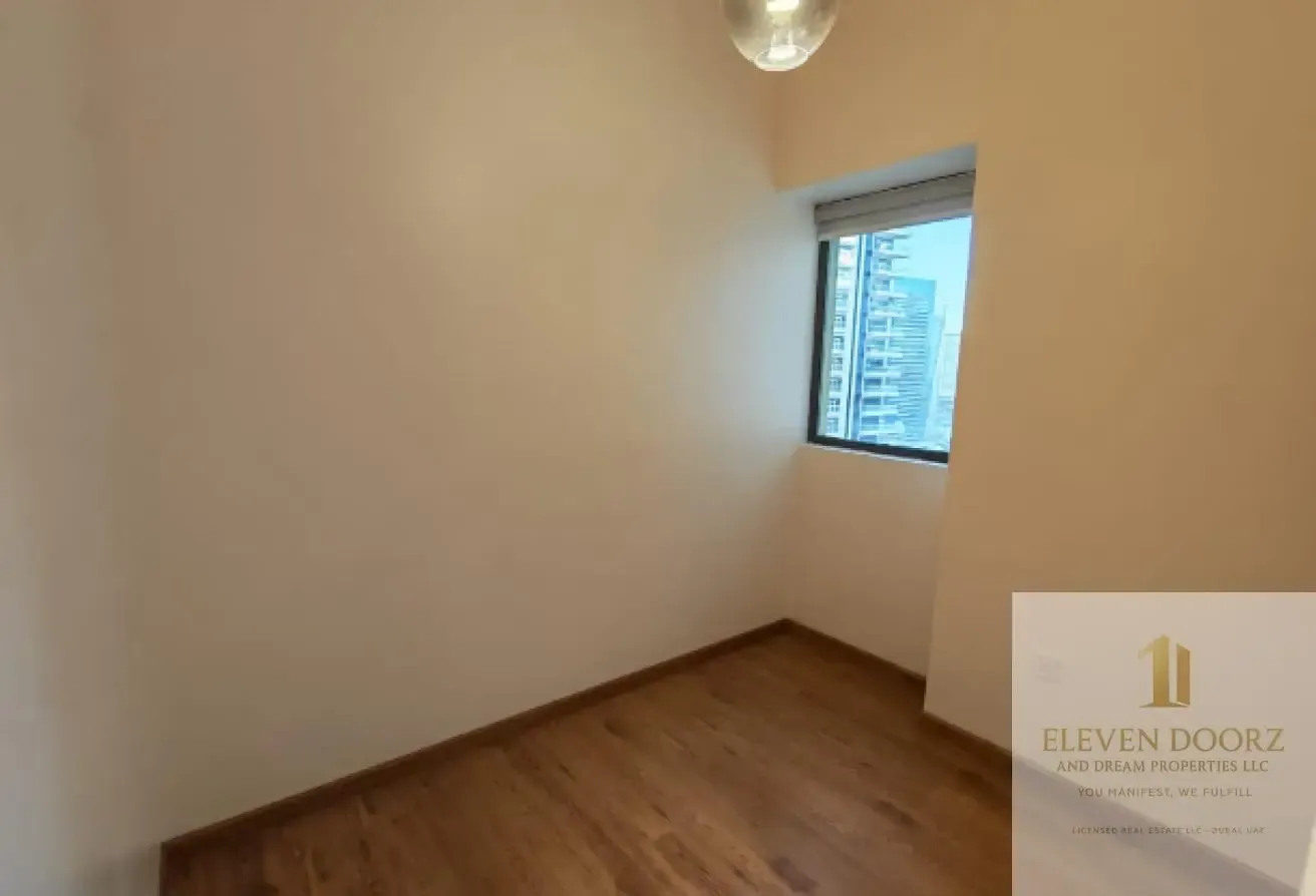 Modern Urban Living | Fully Upgraded  |  Vacant