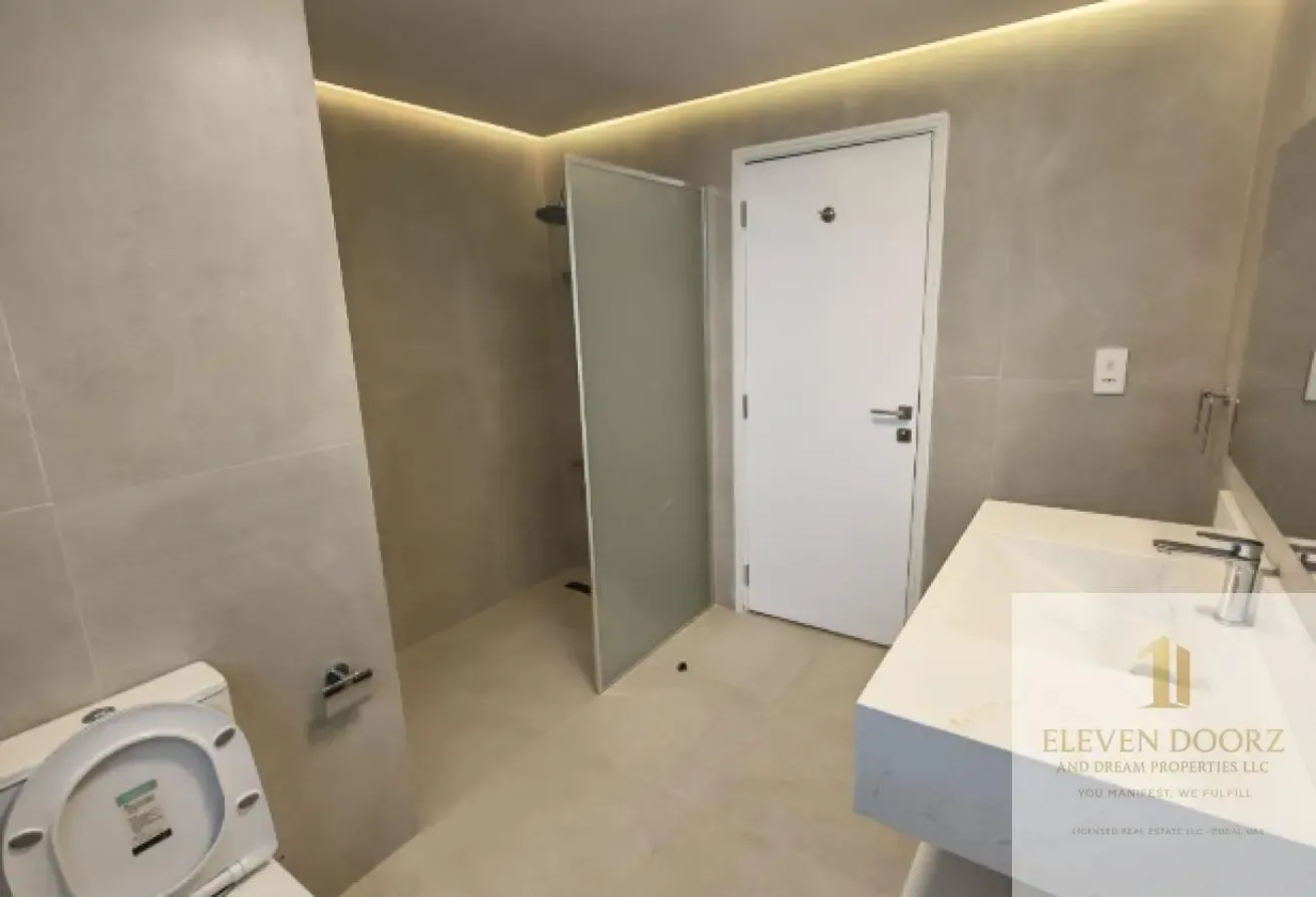 Modern Urban Living | Fully Upgraded  |  Vacant