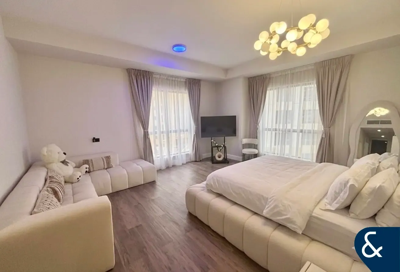Fully Upgraded | Custom Layout | Low floor