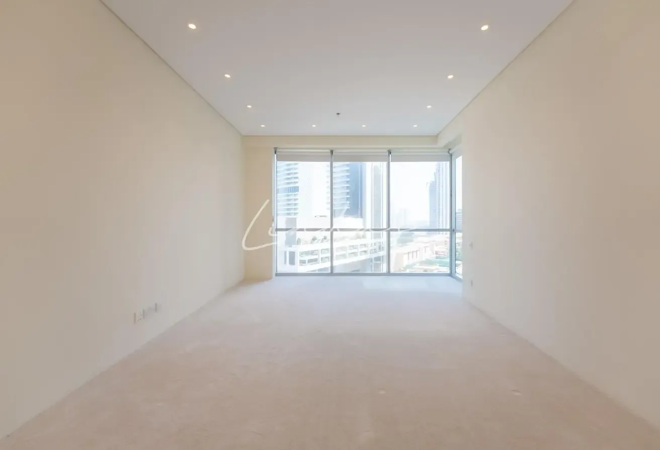 3BR Palm View | Partially Furnished | Mid Floor