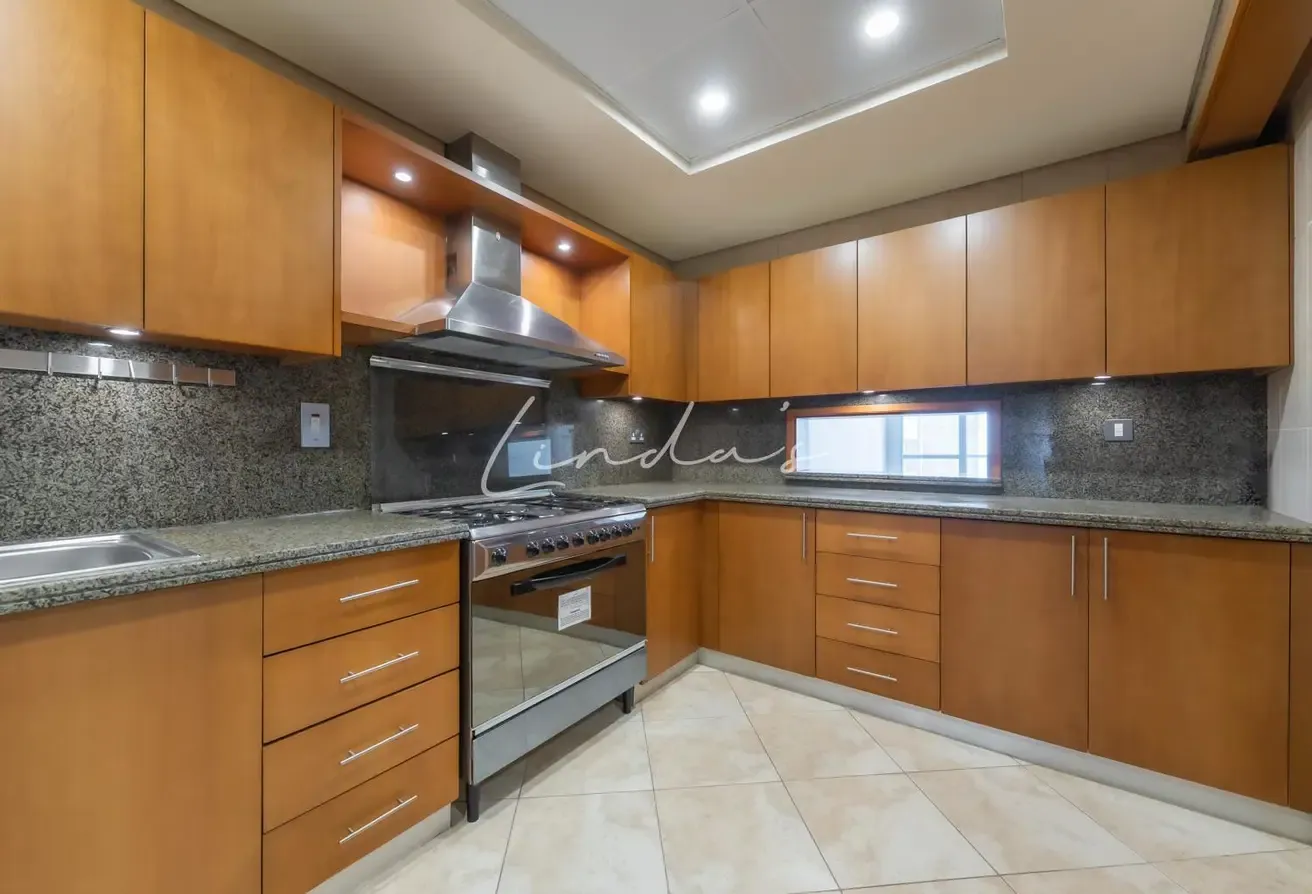 3BR Palm View | Partially Furnished | Mid Floor