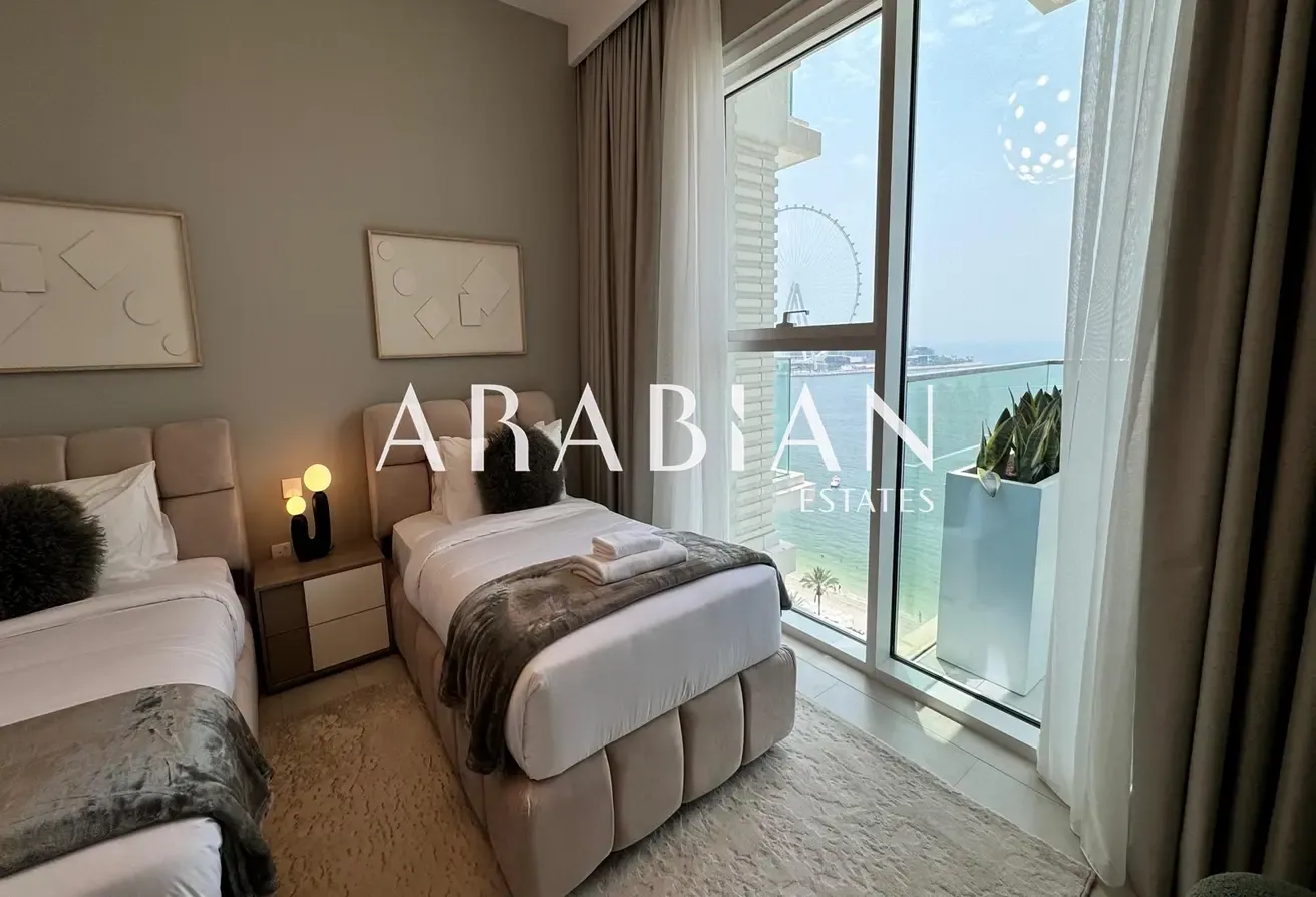 Panoramic Sea View | Luxurious | Vacant