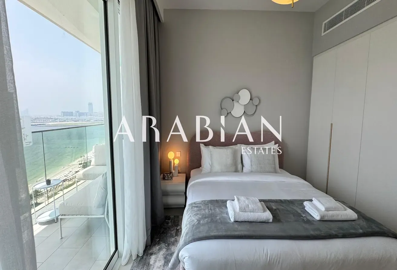 Panoramic Sea View | Luxurious | Vacant