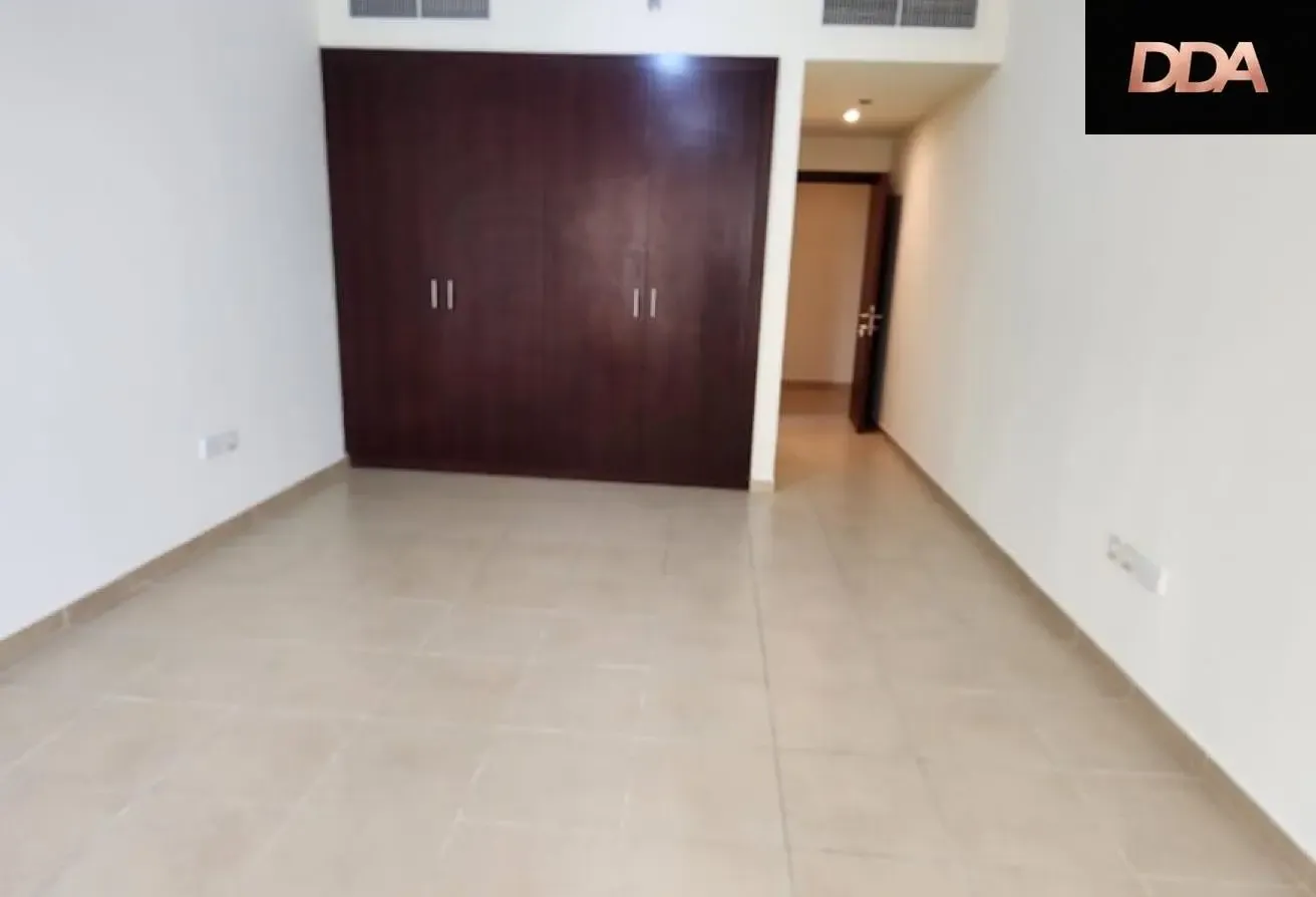 3BR with Balcony | Sadaf 5 | Ready Now