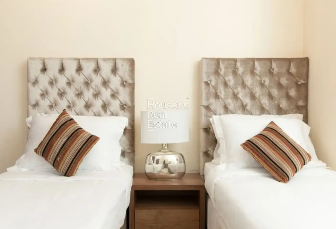 Unfurnished | 3 BHK PLUS Maids Room