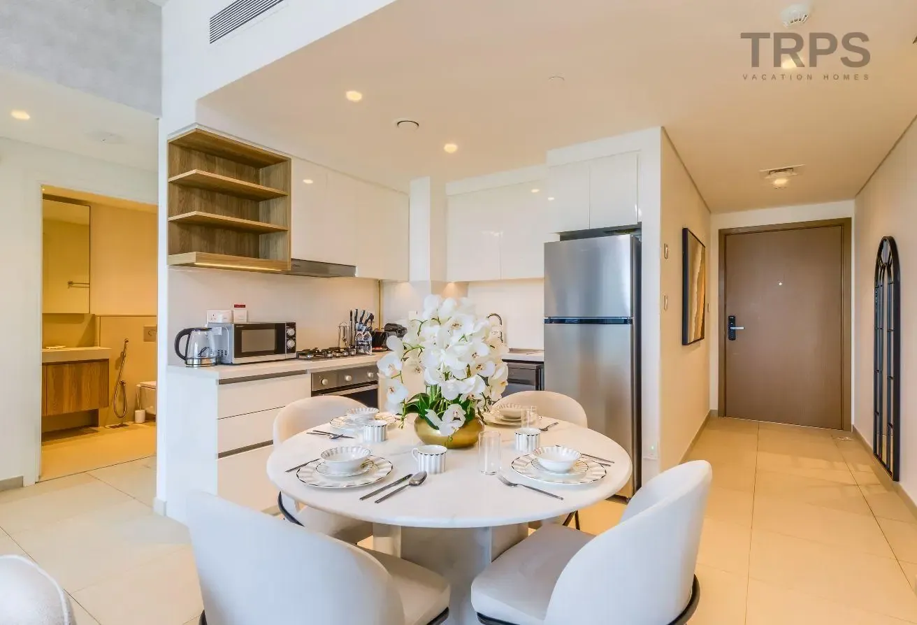 City Skyline View | Luxury Unit | Fully Furnished