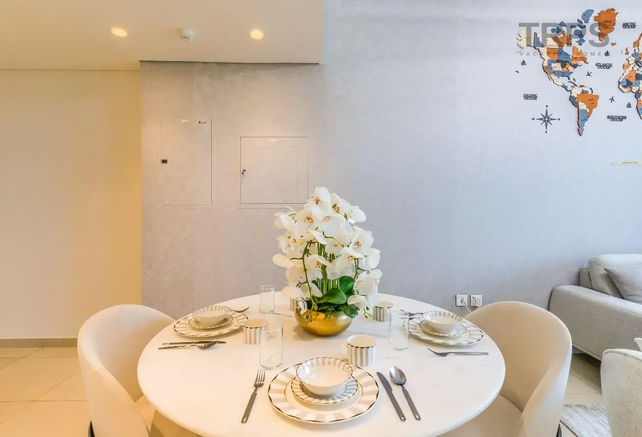 City Skyline View | Luxury Unit | Fully Furnished