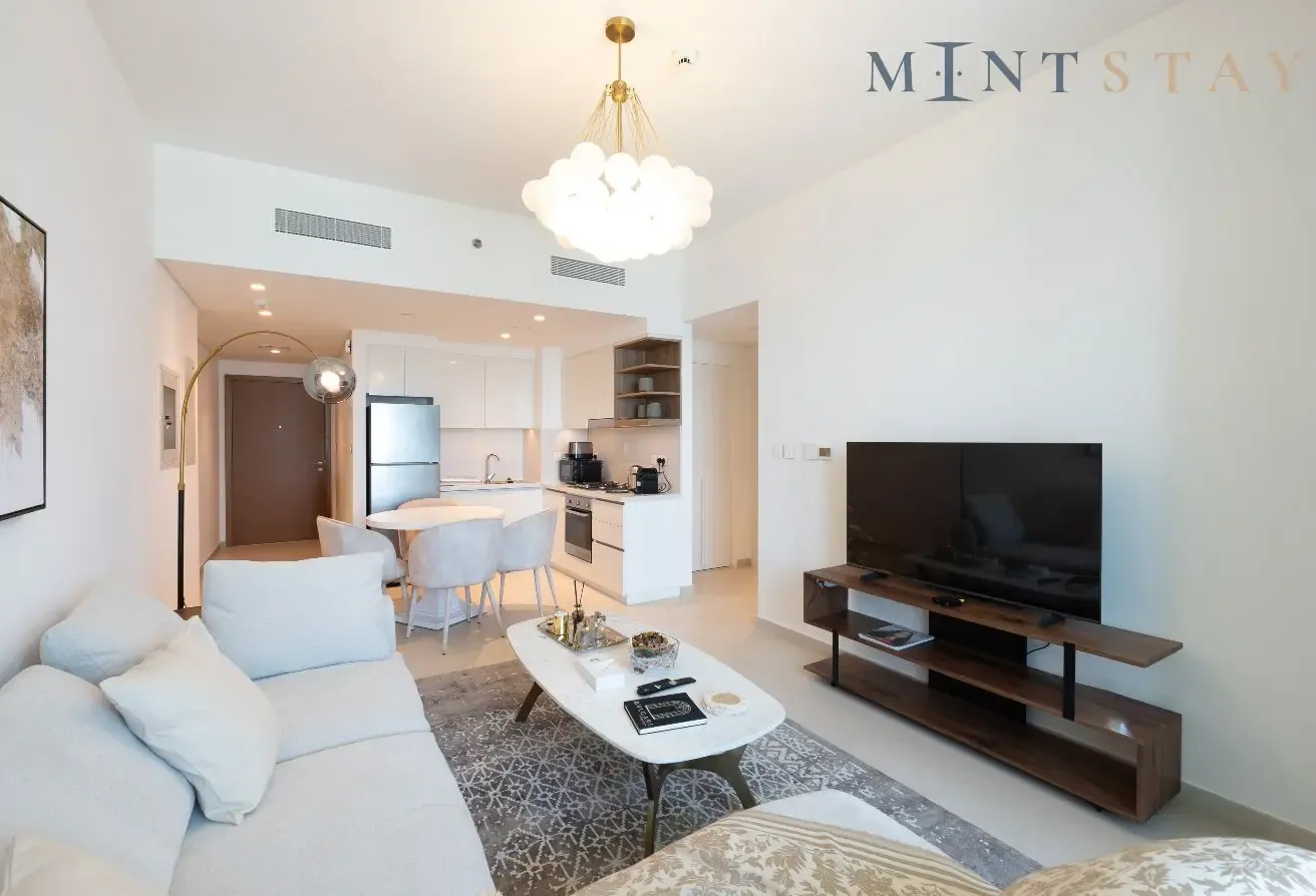 Elegant 1BR Apt, Steps Away from Dubai Mall