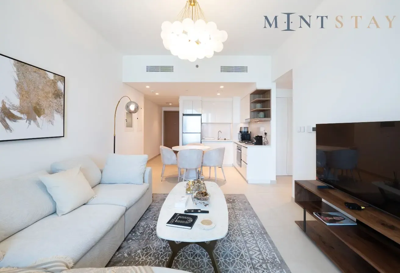 Elegant 1BR Apt, Steps Away from Dubai Mall