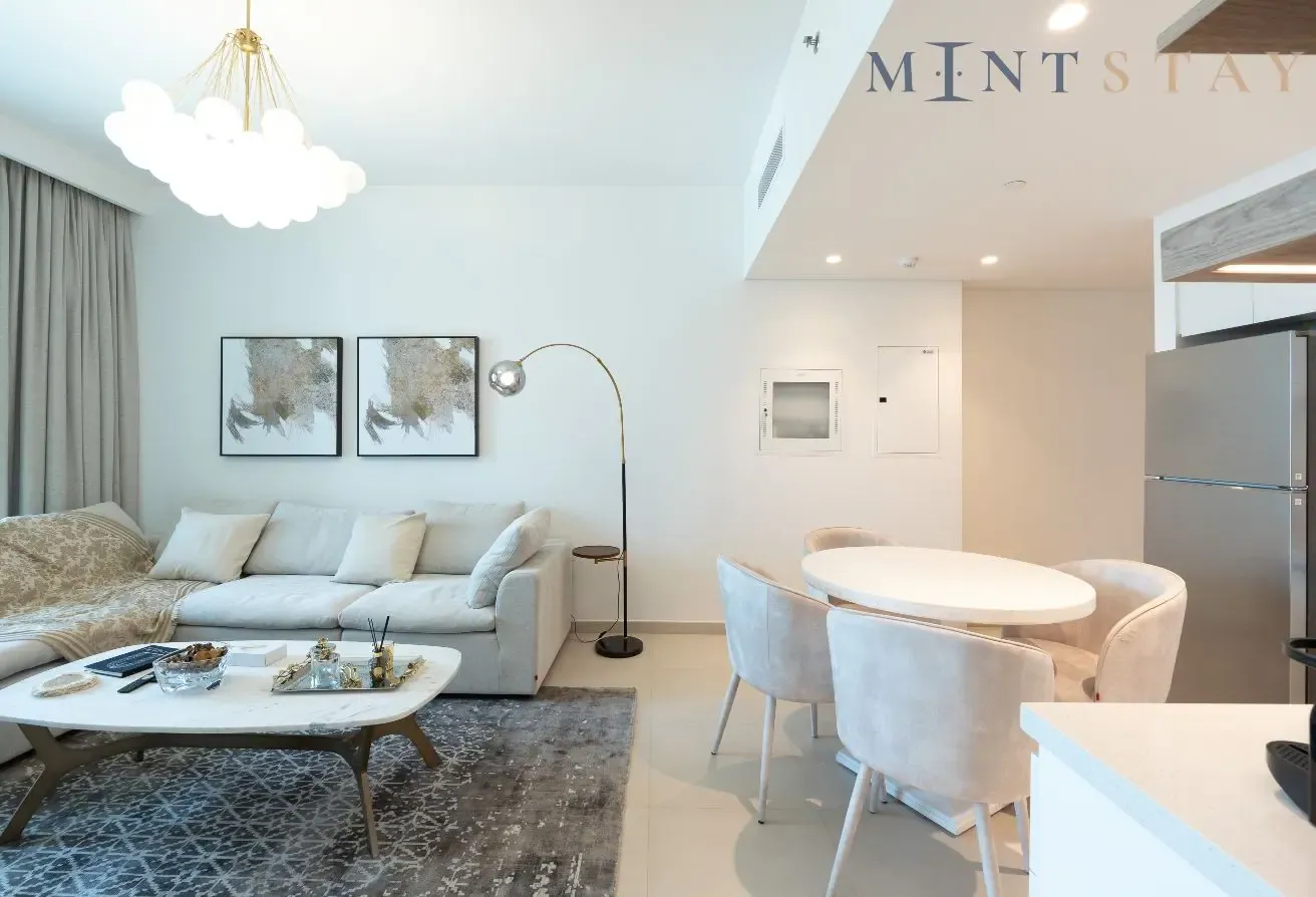 Elegant 1BR Apt, Steps Away from Dubai Mall